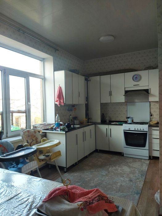 Тұрланда Екі этажды үй сатылады, Тез арада
