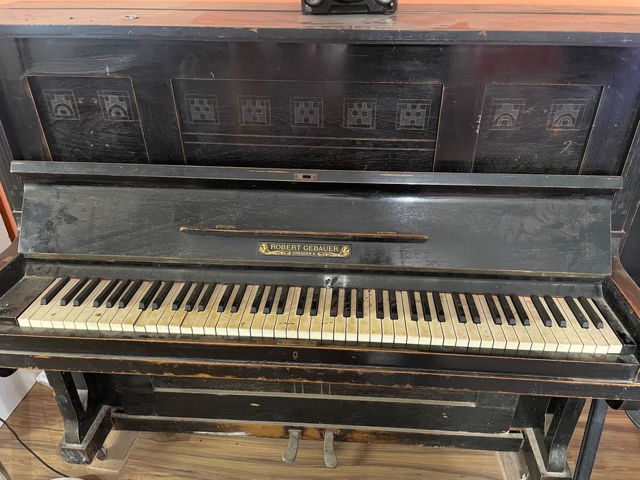Robert Gebauer Dresden Пиано