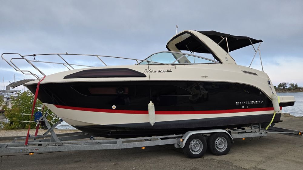 Bayliner Cierra 8
