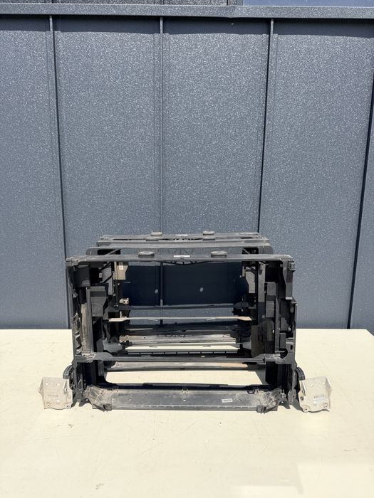 Trager / Masca radiatoare BMW Seria 7 f01 f02 suport armatura