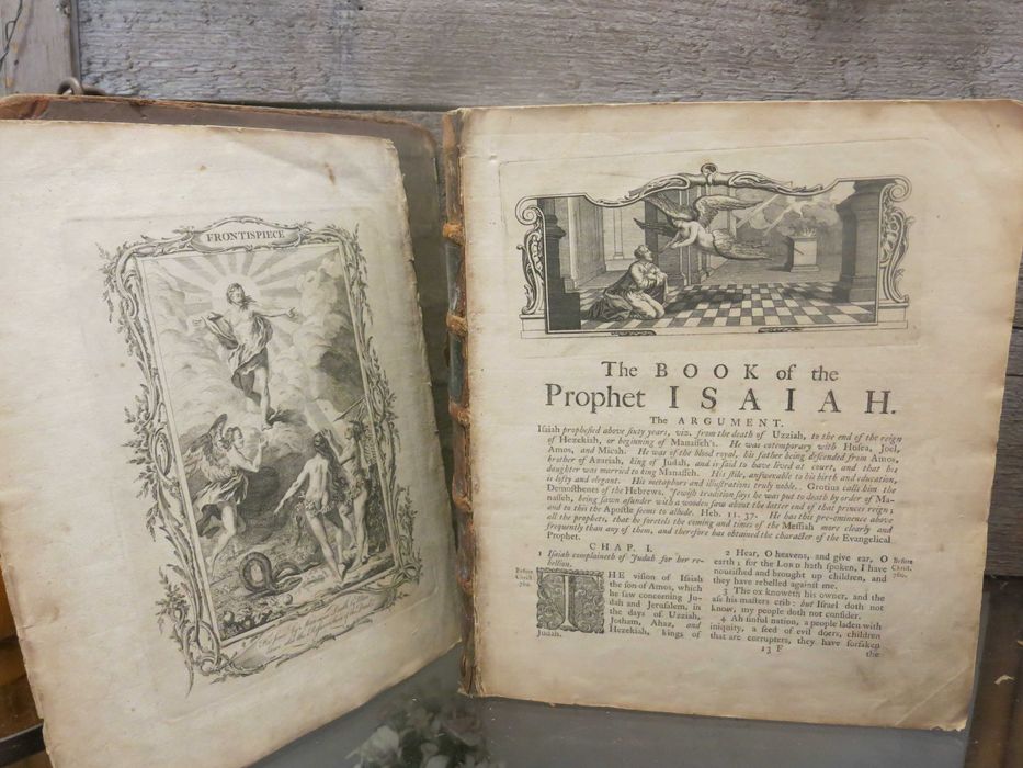 Два тома на Imperial Bible!