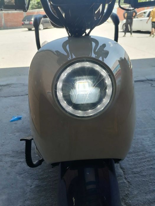 Електрическа триколка Vespa