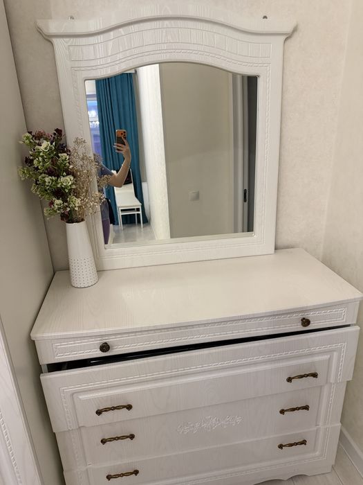 Спальный гарнитур