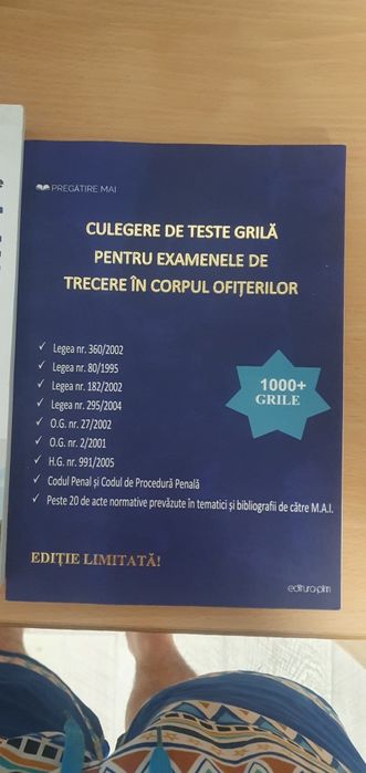 Vând culegeri teste logica , legislație și un ghid legislativ