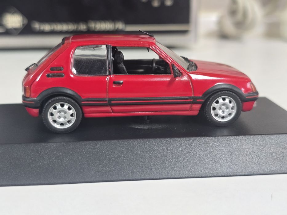 Macheta Peugeot 205 Norev