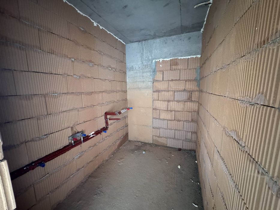 Продава се Тристаен апартамент в Варна, Възраждане 2 - 90 кв.м за 1043 €/кв.м - Снимка #4
