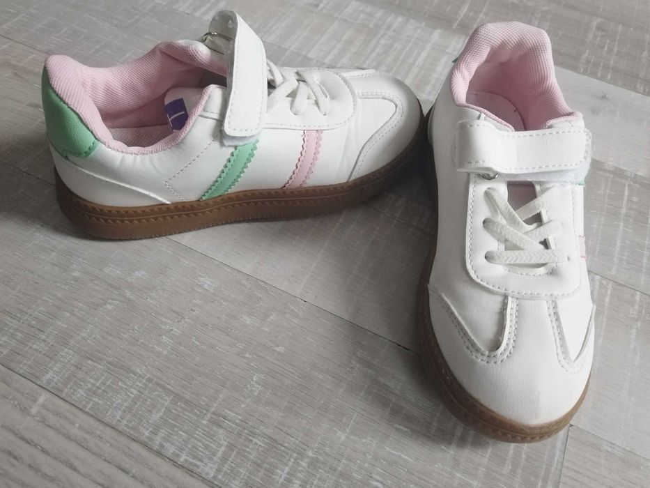 Adidasi fetite nr 34