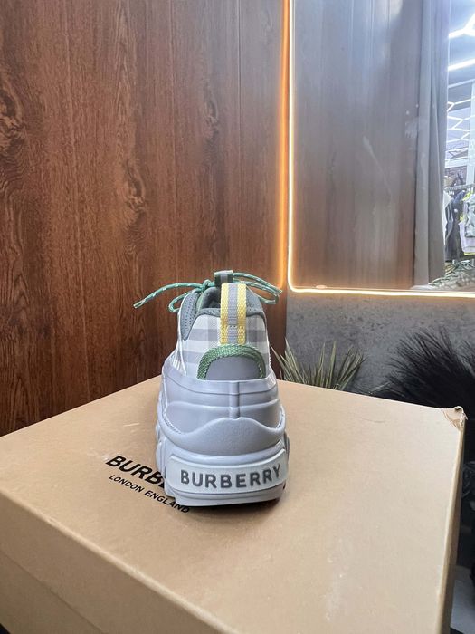 Сникърси Burberry Ramsey