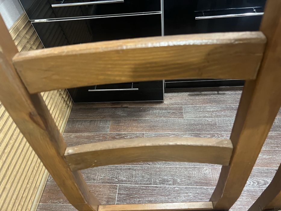 Продам Стол со стульями ( IKea )