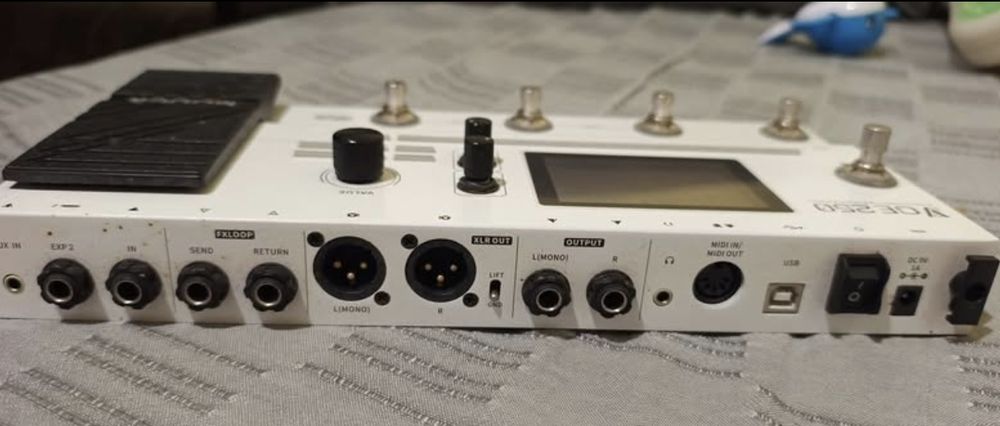 Процесор за китара Mooer GE250