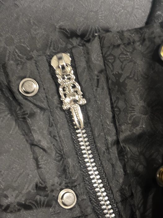 Пуховик Chrome Hearts.