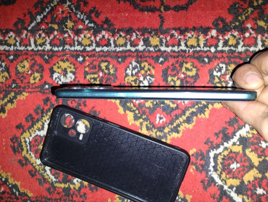 Poco x5 5g qirchilgan joyi yoq