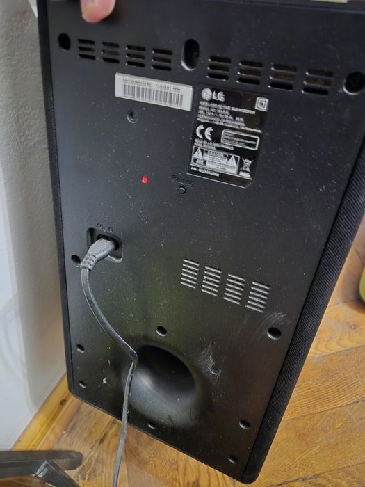 Soundbar LG AL8Y by Meridian cu kit sorround