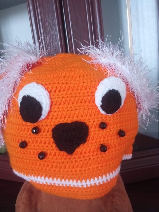 Шапочка вязанная