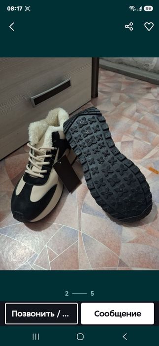 Утепленные кроссовки женские
