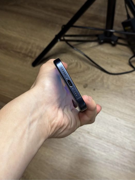 iphone 15 pro в идеальном состояний