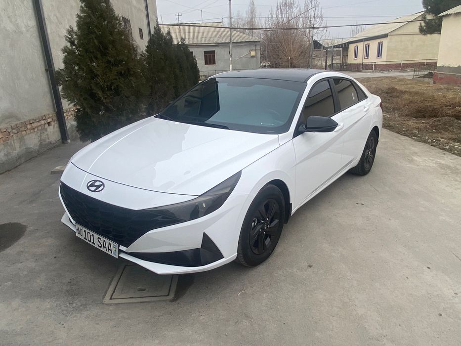 Hyundai Elantra 2022