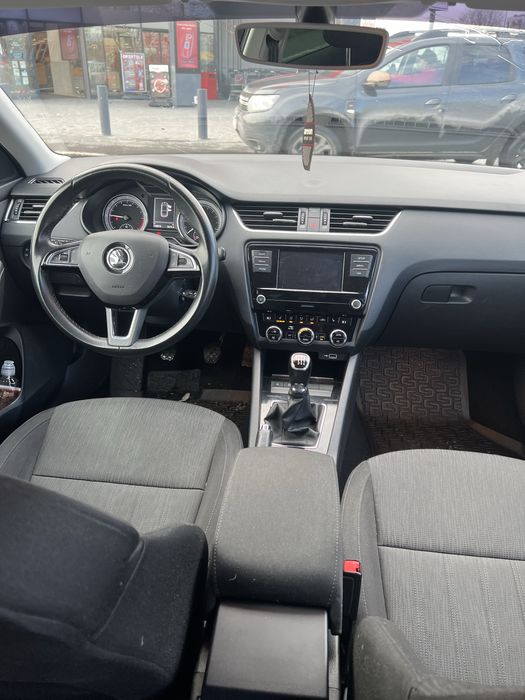 Skoda Octavia 3 2.0-150 cp propietar in acte