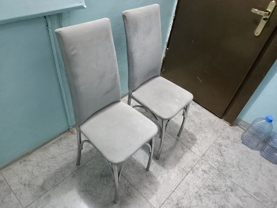 Продам четыре стула