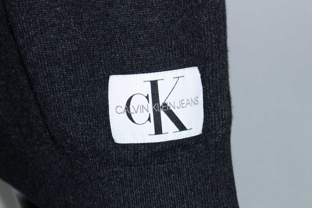 Calvin Klein дамска плетена рокля вълна тъмно сива поло яка М