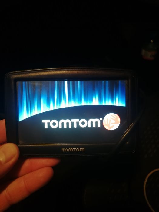 Авто навигация TomTom