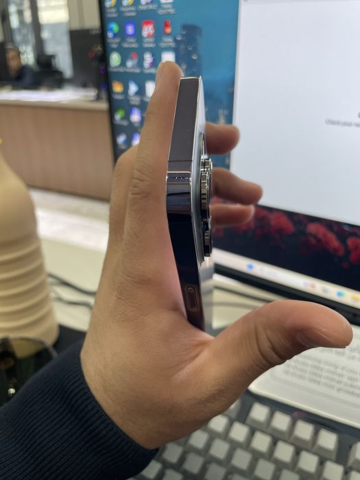 iPhone 14 PRO purple