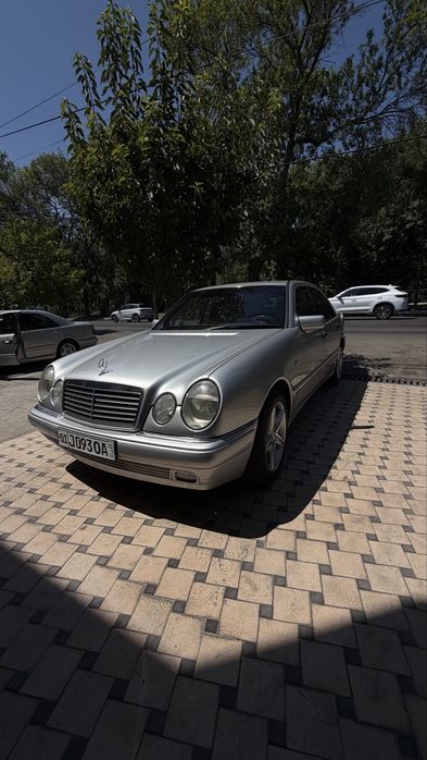 Mercedes benz w210 E200