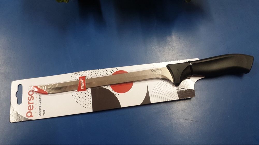 Ножове и стойки за хамон , прошуто и еленски бут