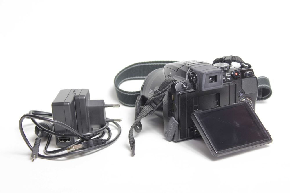 Nikon Coolpix P500