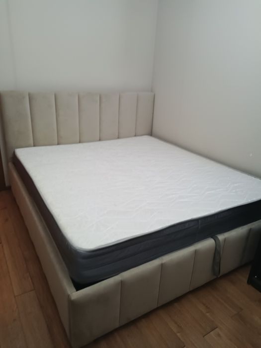 Кровать 210*190 в отличном состоянии