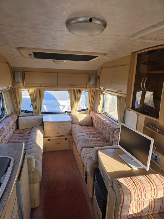 Rulota Coachman Amara 520/4  2005 recent adusa