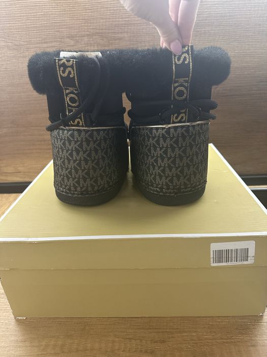 Дамски апрески Michael Kors