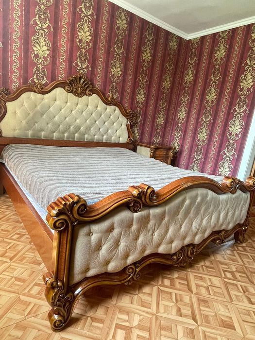 Продам спальный гарнитур двухспальная