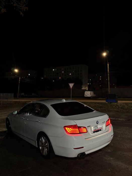 Машина BMW F10 2015