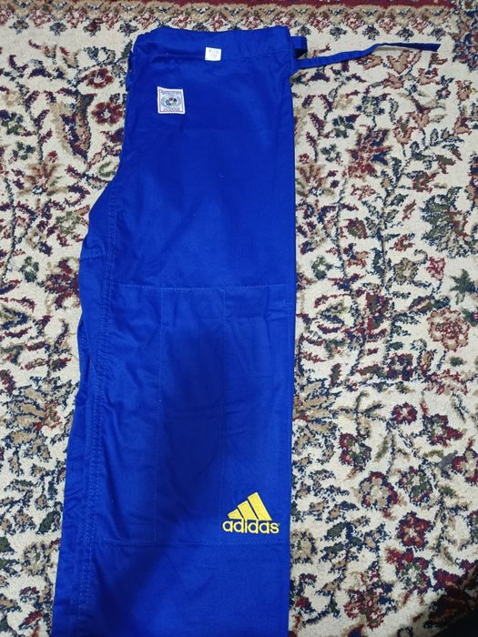 !СРОЧНО! Продаётся кимоно для дзюдо.