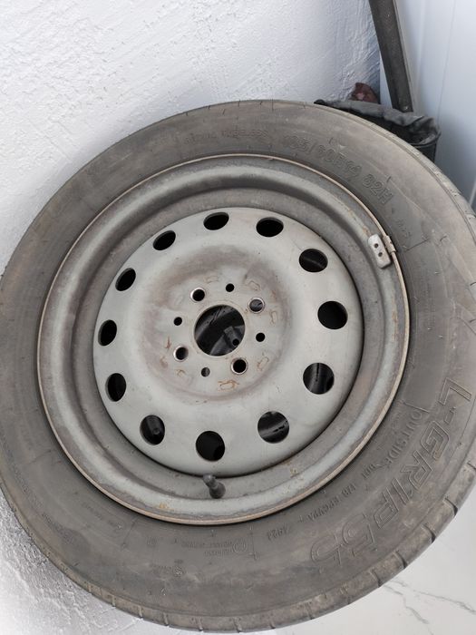 Продам летние шины с дисками