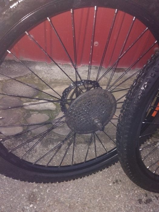Vand 2 roti de 27.5 in stare buna se vinde cum se vede in poze