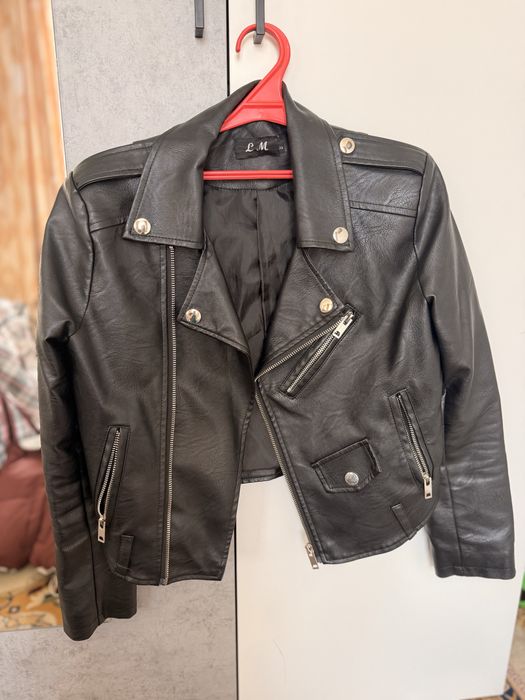 Продаю кожаную куртку