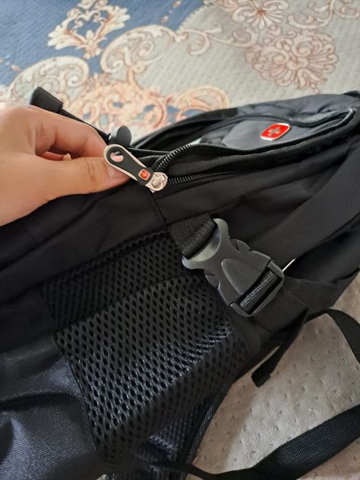 Продам школьные рюкзаки