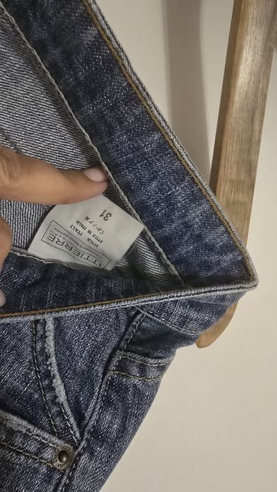 Дънки-чисто нови дънки