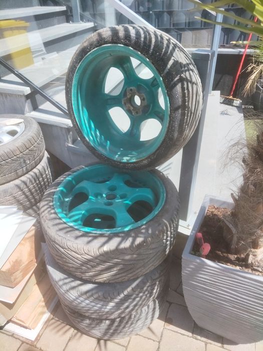 Cauciucuri cu jante de vânzare 205/40 R17