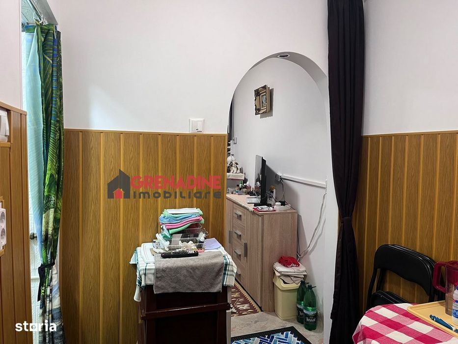 Garsoniera cu Baie Proprie - 12 mp Renovata - Zona Astra