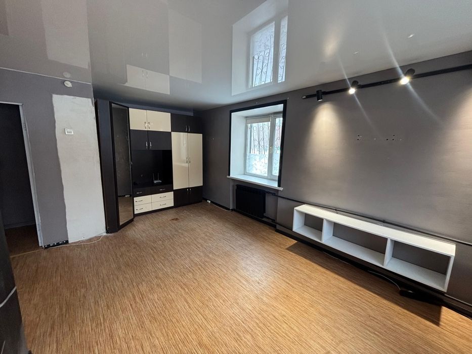 1  комнатная  на  КСК  Хозяин не малосимейка