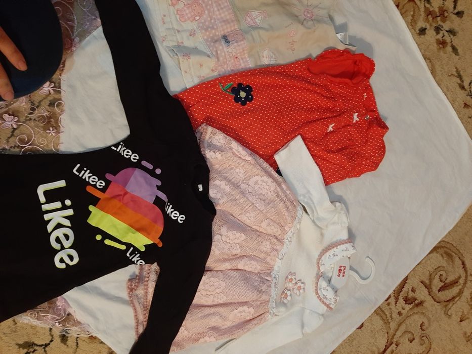 Продам детские вещи.