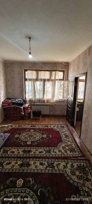 Ohangrabo ko’chasi 8-do’m 1-podez 2-kvartira 4-etajli do’m srochniga,,