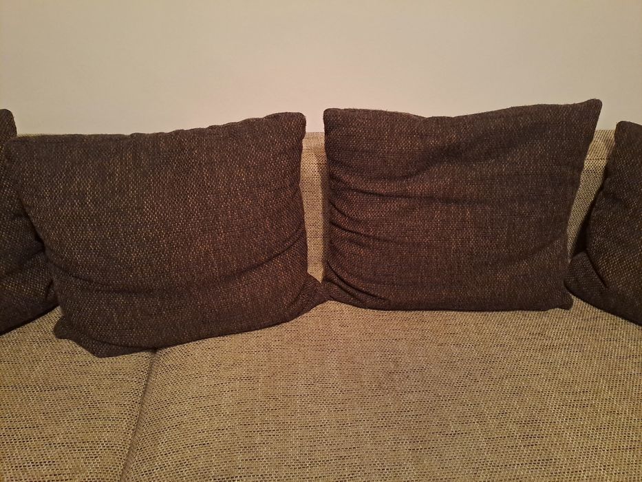 Canapea extensibila 3 locuri