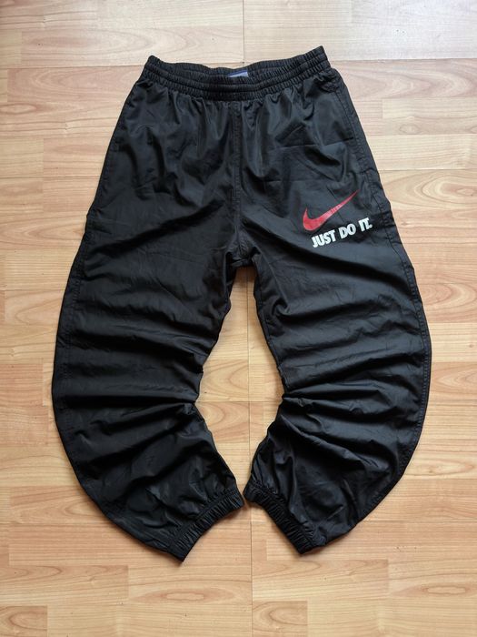 Pantaloni pants parachute joggers vintage cuffed Nike black nylon