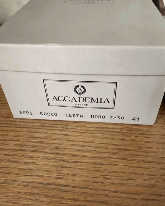 Продам туфли Accademia p41