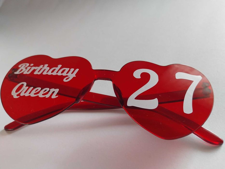 Парти очила подходящи за всякакви поводи