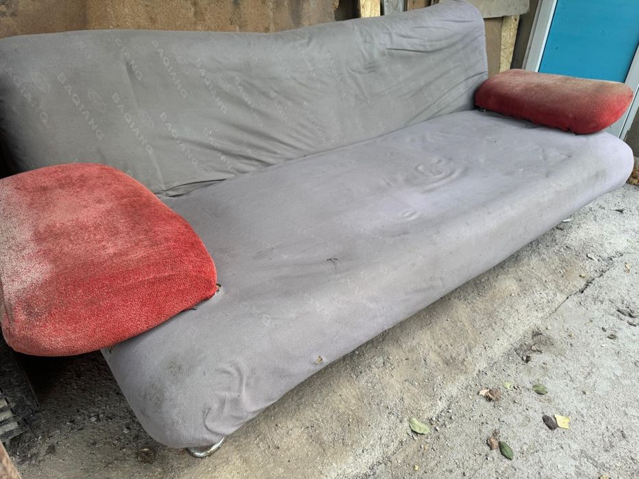 Продам диван срочно